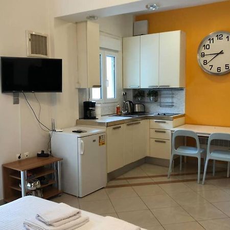 Cozy Studio Near The Beach Nea Iraklitsa Esterno foto